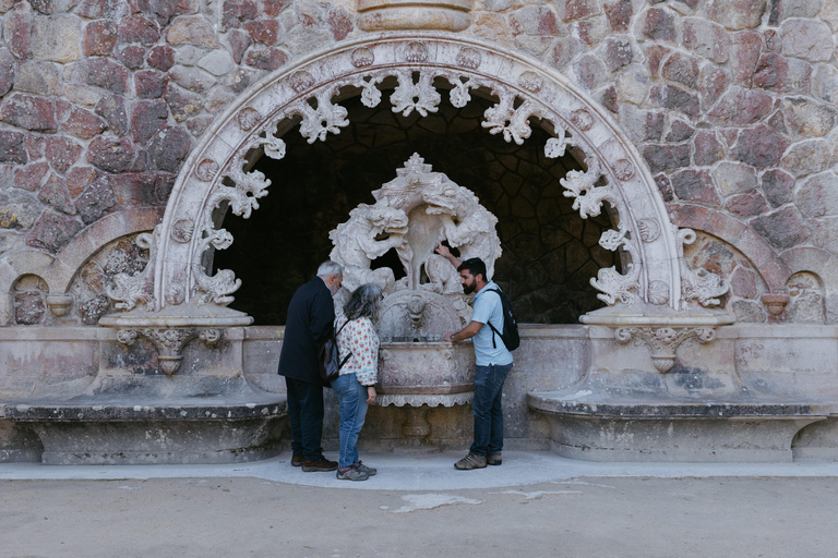 Sintra: Biglietto d'ingresso per Quinta da Regaleira e tour guidatoTour in portoghese