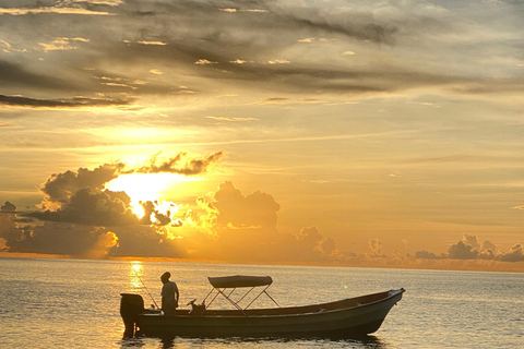 Soufriere: Private Sonnenuntergangs-Kreuzfahrt mit Getränken