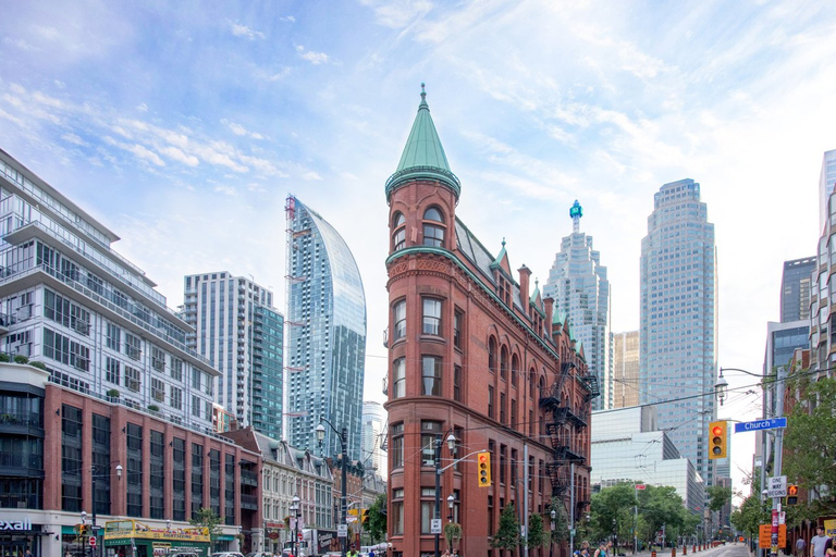 Toronto: 3-hour City Highlights Tour Toronto: 3-Hour Tips-Based Walking Tour in Spanish