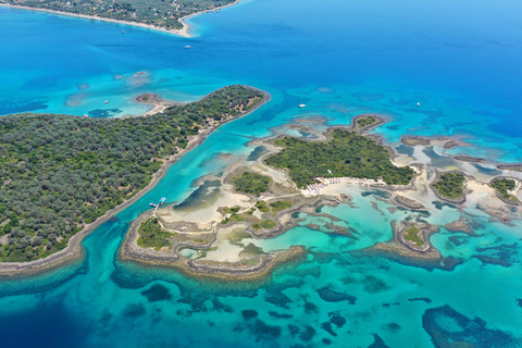 Athènes : excursion d&#039;une journée en bateau avec baignade et piscine thermaleAthènes : excursion d&#039;une journée en bateau vers les îles avec baignade