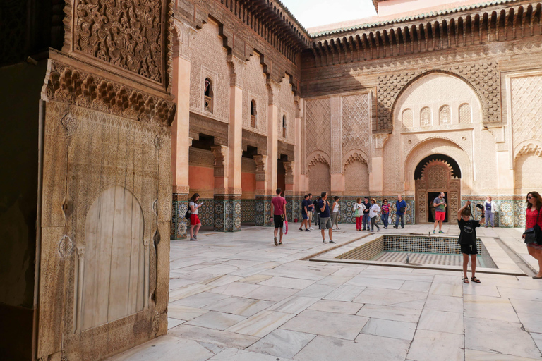 Marrakech: Ben Youssef Madrasa Tour with Skip-the-Line Entry Shared Group Guided Tour in French – Without Entry Tickets