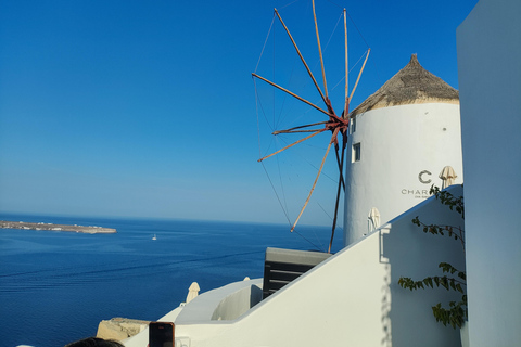 Santorini: Tour privato di un giorno intero con una guida locale