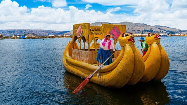 Visit Puno Lake Titicaca, Uros and Taquile 1-Day Tour in Puno