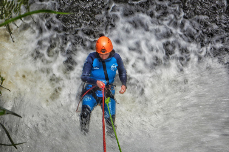 VEGA DE PAS, Cantabria : BARRANQUISMO INICIACION, FOR THE WHOLE FAMILY