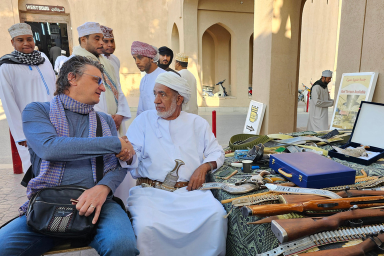 Muscat: Nizwa and Al Jabal Al Akhdar Private Tour with Lunch