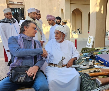 Muscat: Nizwa and Al Jabal Al Akhdar Private Tour with Lunch