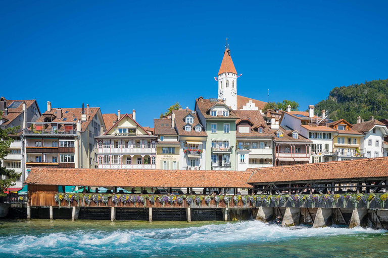 Vanuit Zürich: Thun-tour, Beatusgrotten, boottocht op het meer en kaas
