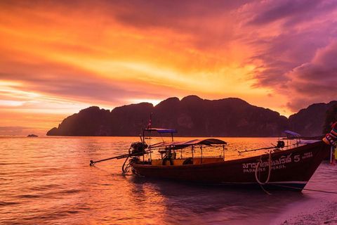 Phi Phi: Tour di un giorno intero alle isole Phi Phi e al tramonto in motoscafo