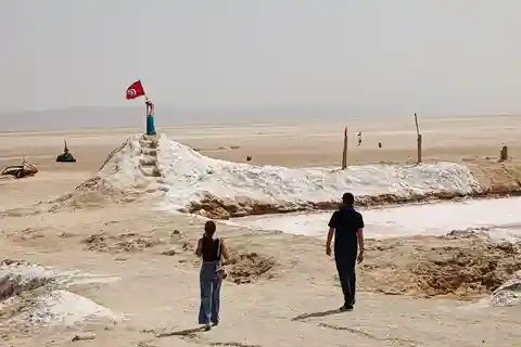 From Yasmine Hammamet/Kantaoui: 2-Day Sahara Tour with Meals