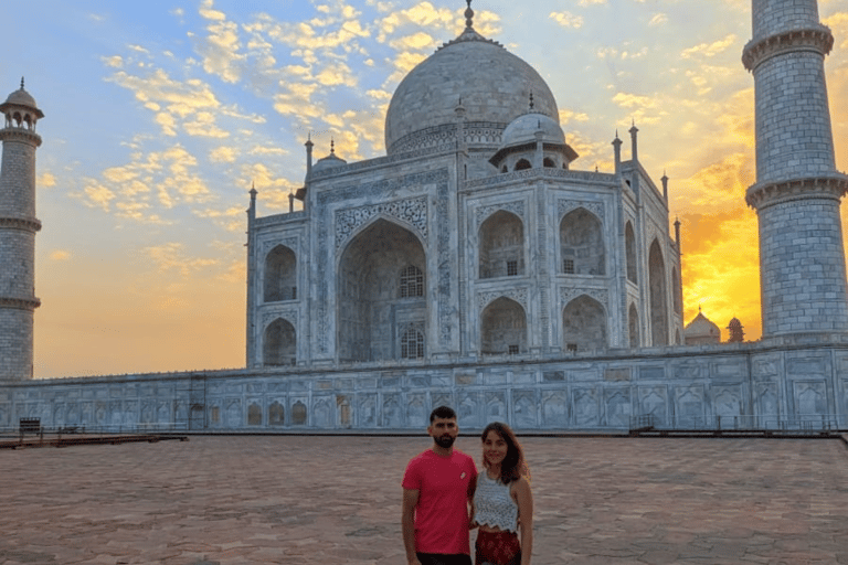 From Jaipur: Same Day Tajmahal Guided Tour