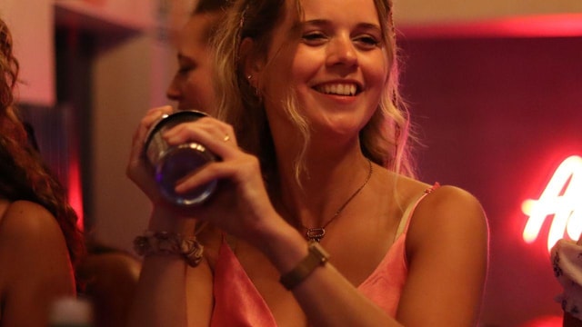 Cocktail Class in Madrid: Make 3 Cocktails & Party