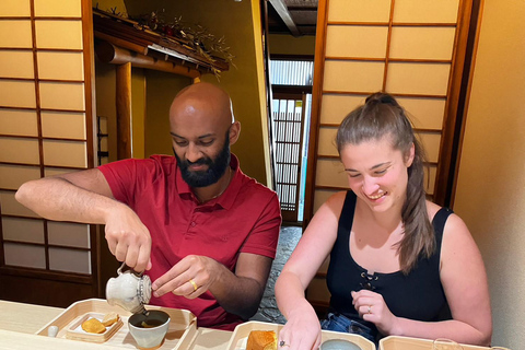 Nara: A completely private tour to meet your favorite tea (Copy of) 奈良: 伝統的日本家屋で日本茶と伝統工芸に触れる 90分コース