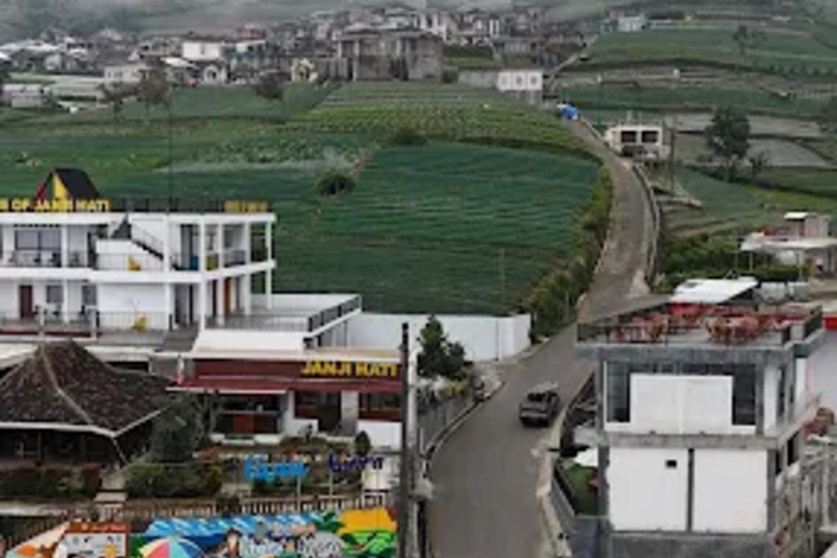 Nepal van Java Village & Elo River Rafting Tour