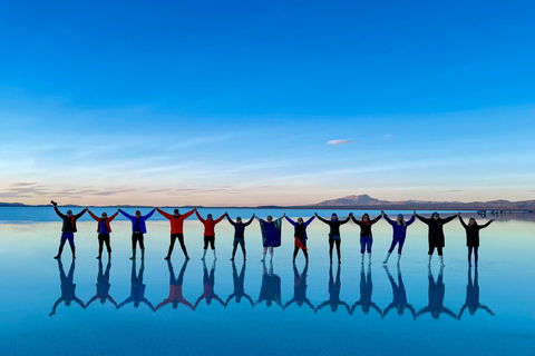 Uyuni: Halbtagestour durch die Salzwüste mit Sonnenuntergang