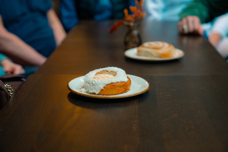 A Taste of Bergen Food Tour with Fløibanen Funicular