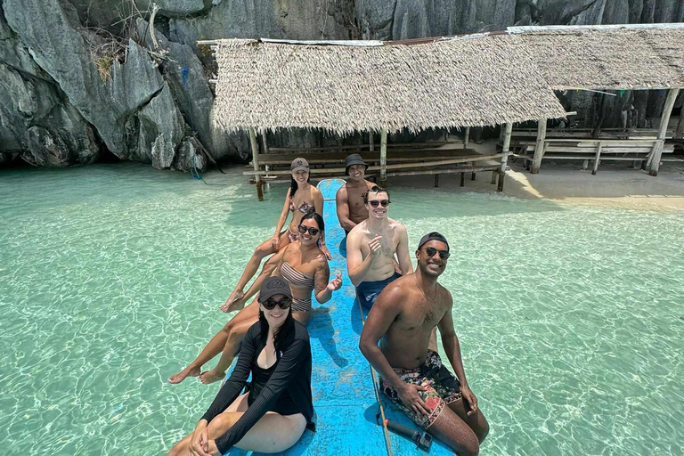 Coron: Private Island Tour with Kayangan Lake & Hot Spring