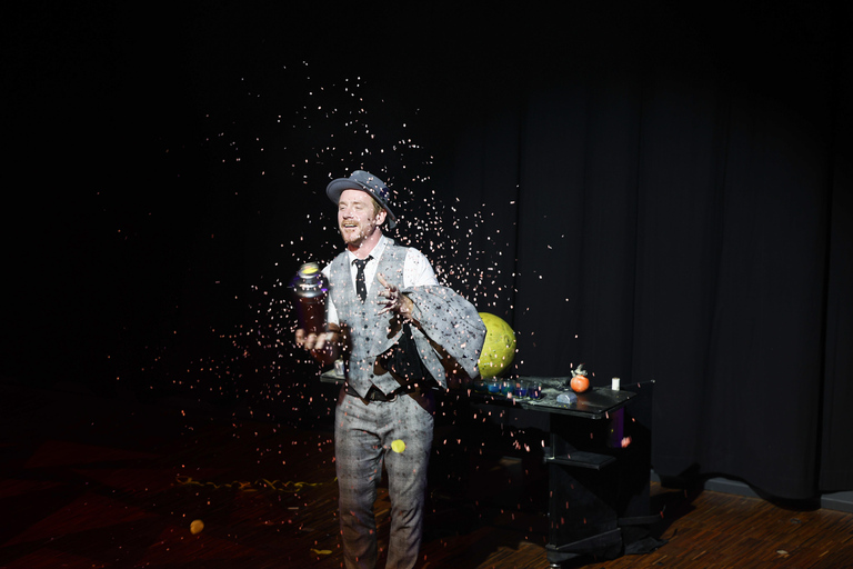 Magic World ● Festivais de MagiaPREMIUM SEATING - Espetáculo de variedades do festival