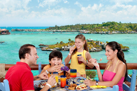 Inträde till Xel-Ha-parken med mat och fri bar ingårInträde till Xel-Ha-parken