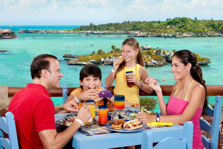 Inträde till Xel-Ha-parken med mat och fri bar ingårInträde till Xel-Ha-parken