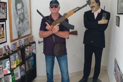 Medellin: Pablo Escobar y City Tour privado. 2 tours en 1 Medellin: pablo escobar y city tour privado. 2 tours en 1