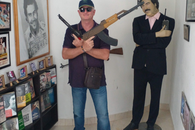 Medellin: Pablo Escobar y City Tour privado. 2 tours en 1 Medellin: pablo escobar y city tour privado. 2 tours en 1