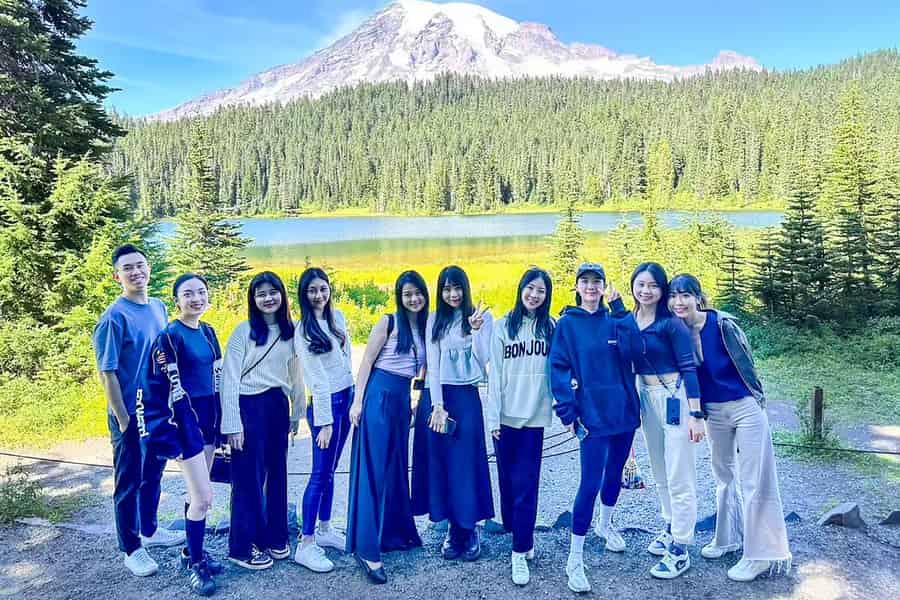 Von Seattle: Geführte Tagestour zum Mount Rainier. Foto: GetYourGuide