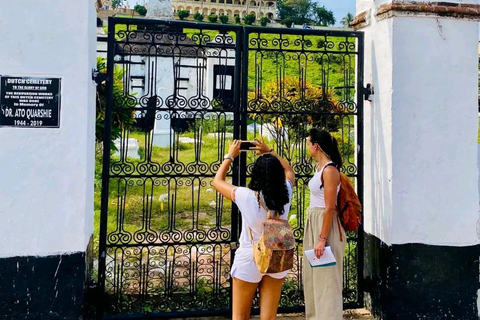 From Lagos: Ghana Castles & Kakum Park with Local Tour Guide