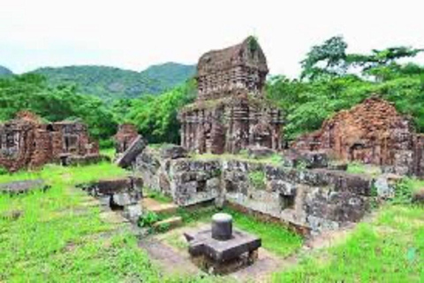 Hoi An: Excursión al Santuario de My Son con paseo en barco