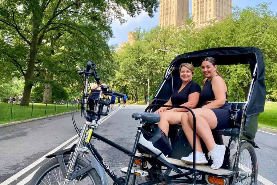 Offizielle geführte & private Touren mit dem Tretauto im Central Park. Foto: GetYourGuide Offizielle geführte & private Touren mit dem Tretauto im Central Park. Foto: GetYourGuide