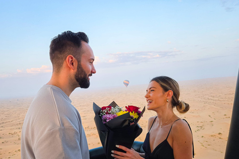 Dubai: Paseo en Globo Aerostático al Amanecer con Traslados