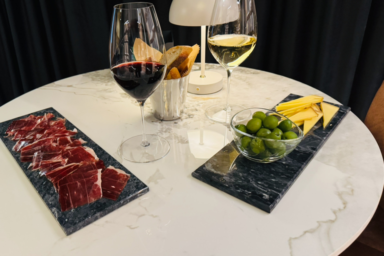 Vilnius: Wine Tasting Experience in the Old Town