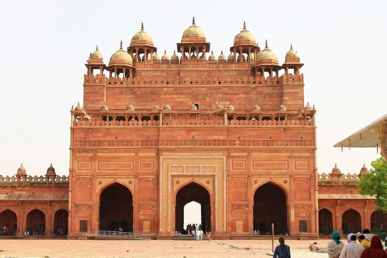 02 Days Agra Sightseeing Tour With Fatehpur Sikari