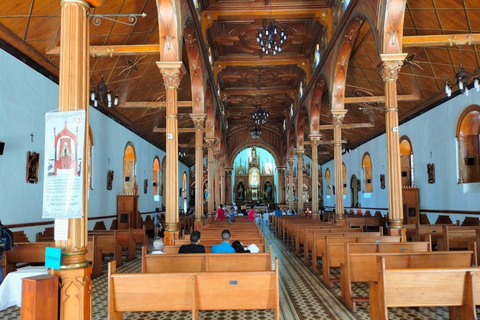 MEDELLIN: TOUR INGLÊS GUATAPE + PEÑOL VELHO + MALECON + BARCO RUMBERO