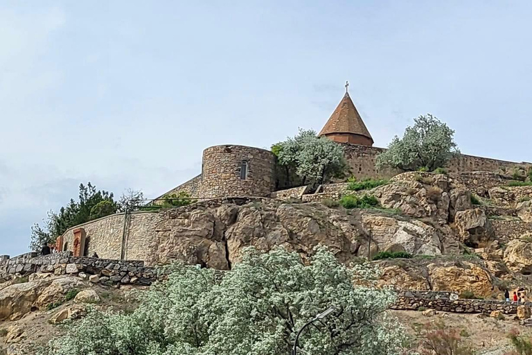 De Ereván a la Cascada de Shaki-Jermuk-Noravank y Khor Virap