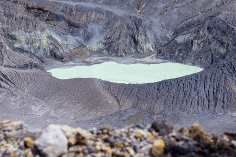 Jakarta: Tangkuban Perahu Volcano & Tea Plantations Day-Tour