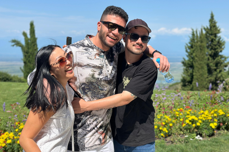 Tbilissi : Visite privée des vignobles de Kakheti avec déjeuner en famille