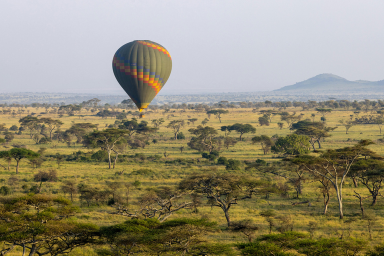 Arusha: 3-Day Serengeti & Ngorongoro Wondaful Safari 3-Day Serengeti & Ngorongoro with Balloon Experience