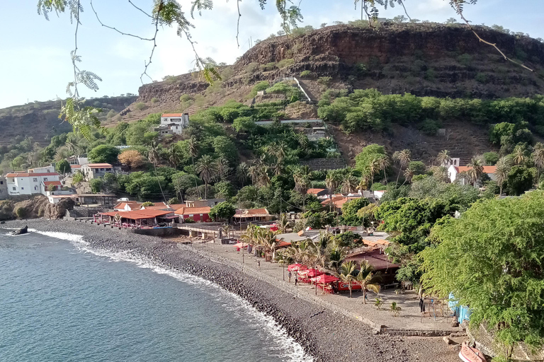 Praia: Old Town Tour with a Local Guide – Nha Terra Experience