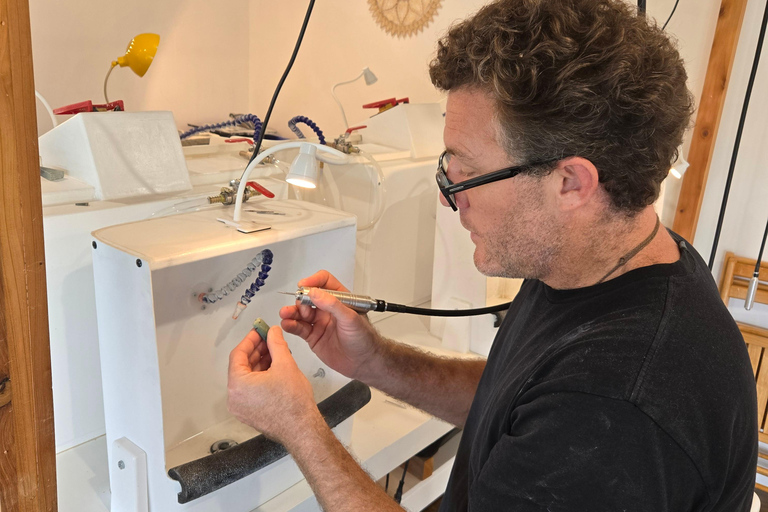 Auckland: Full-Day Jade Carving, Honey Tasting & Wine Tour