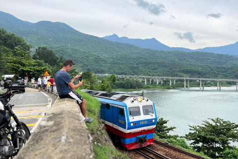 Da Nang/Hoi An: Hai Van Pass Motorbike Tour with Easy Rider From Hue to Da Nang/Hoi An (1-way trip)