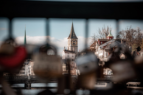 Zurich: Private Photo Shoot with Local Photographer ESSENTIAL 20 min | 15 photos
