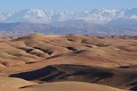Marrakech : Excursion dans les montagnes de l'Atlas et le désert d'Agafay avec déjeuner