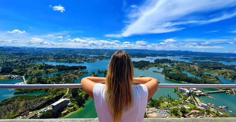 Guatape Tour with Luxury Boat Ride, Meals & Llamas farm