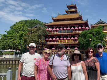 Tour panoramico di Ho Chi Minh City con guida turistica femminile