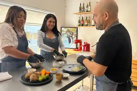 Lima: aula de culinária gourmet peruana e degustação de vinhos