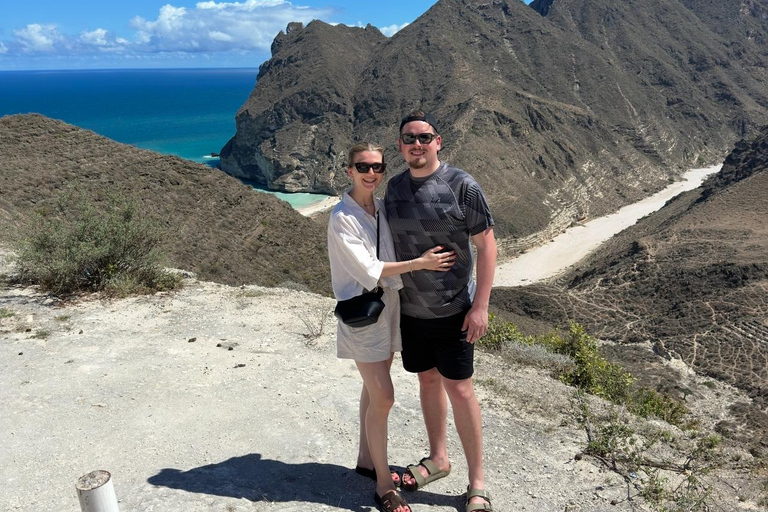 Sterrenlicht aan de kust: een avontuur met een terreinwagen en overnachting op Fazayah BeachSterrenlichtkusten: 4WD-avontuur met overnachting op Fazayah Beach