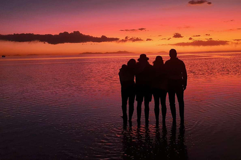 Uyuni: Tour di un giorno intero delle Saline con vino al tramonto