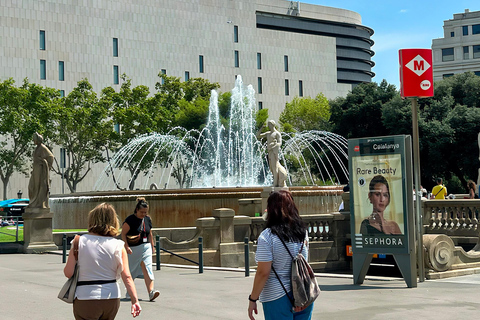 Barcelone : visite à pied de la Sagrada Família et du quartier gothiqueEnglish Guide