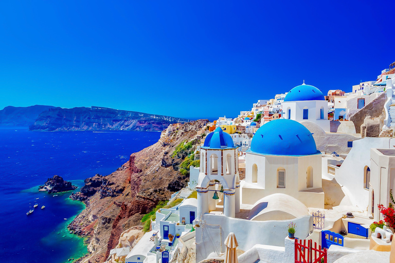 Santorini: Private Highlights Tour by Minibus