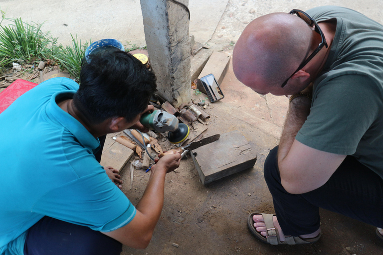 Hoi An: Knife-making Workshop with Hotel Pickup